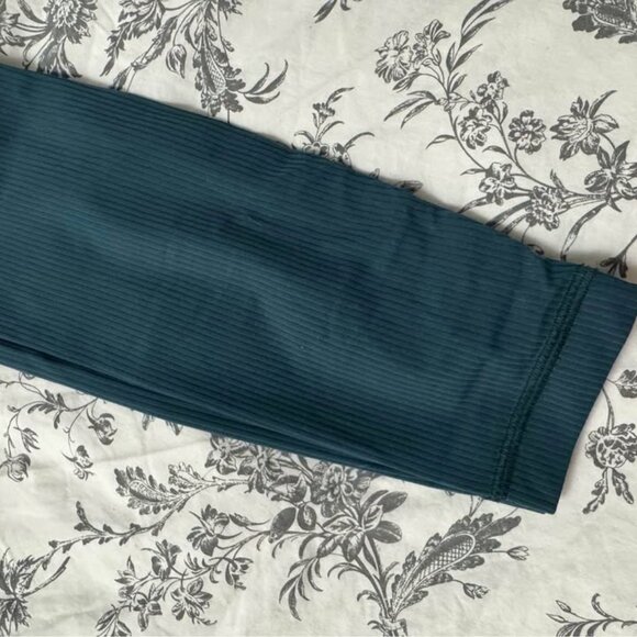 Lululemon Align Pants 25" - Picture 2 of 3